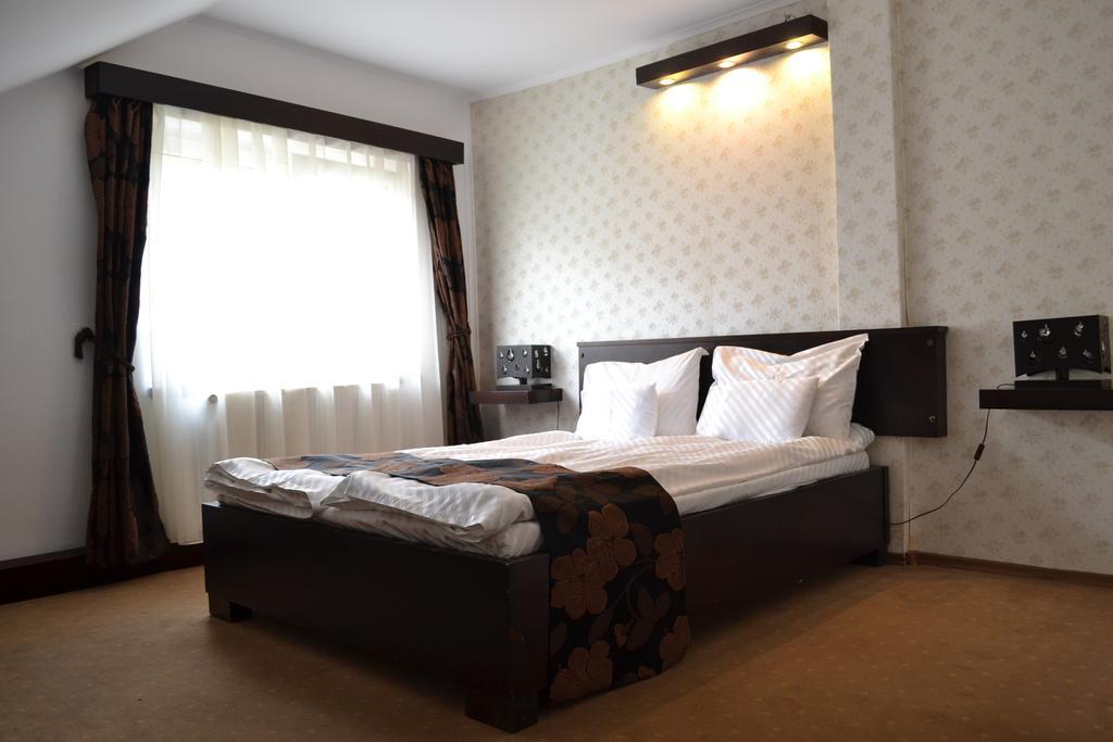 Chic City Rooms Сигишоара Екстериор снимка